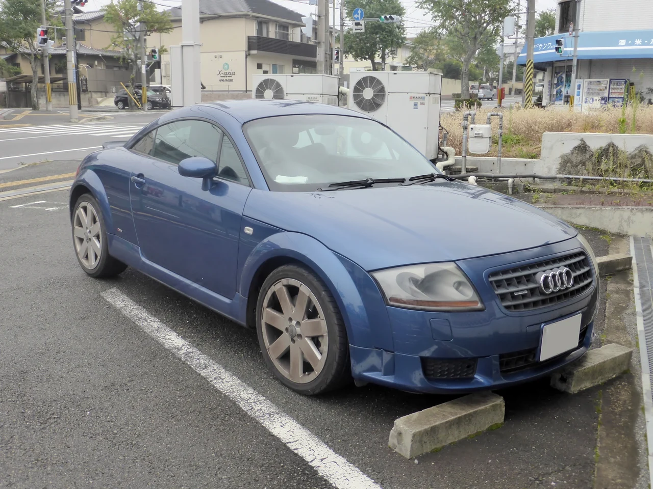 First-generation Audi TT coupé (8N)
