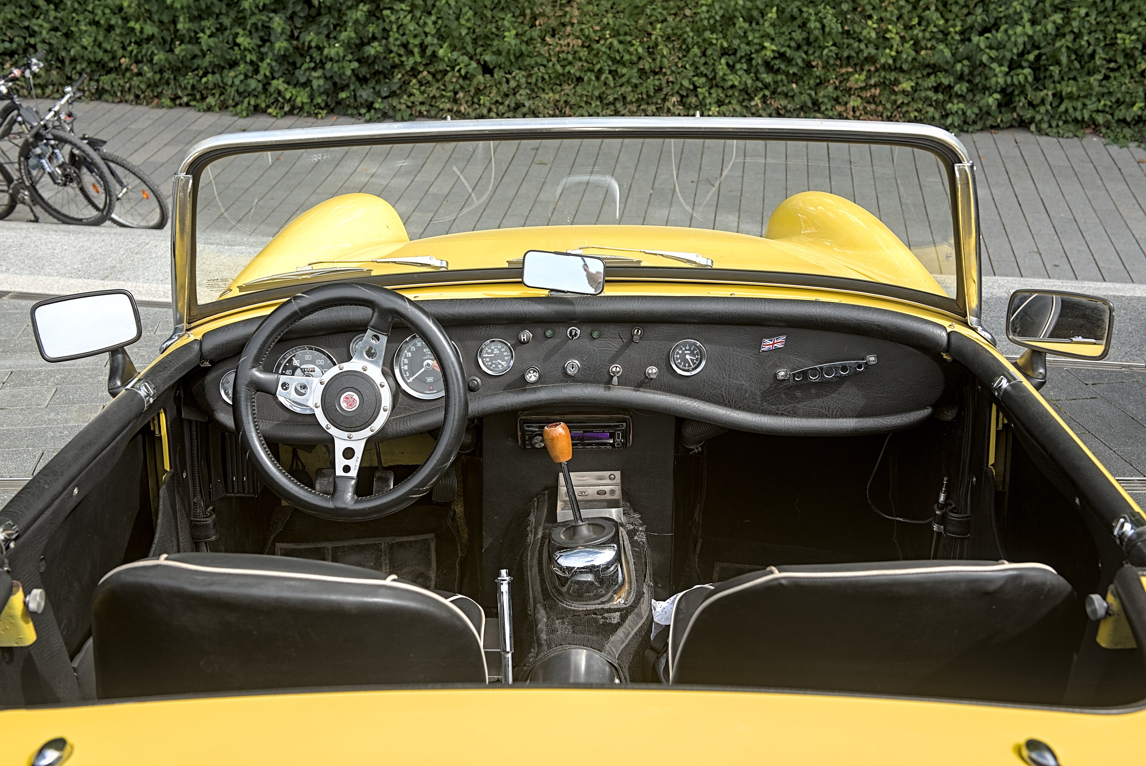 Hero visual for MG Midget history and inspection context